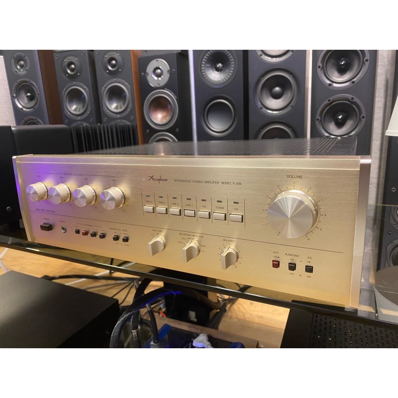 Accuphase E-206