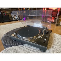 Technics SL-1210MK2