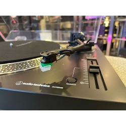 AUDIO-TECHNICA AT-LP120XUSB