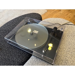 Pro-Ject - T1