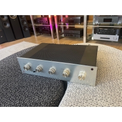 Acoustic Research amplifier