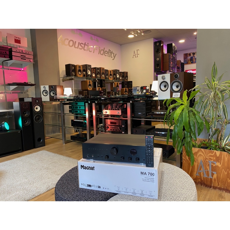 MAGNAT MA700