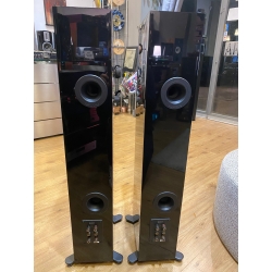 KEF R5 META