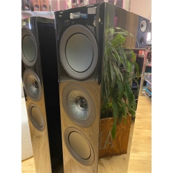 KEF R5 META